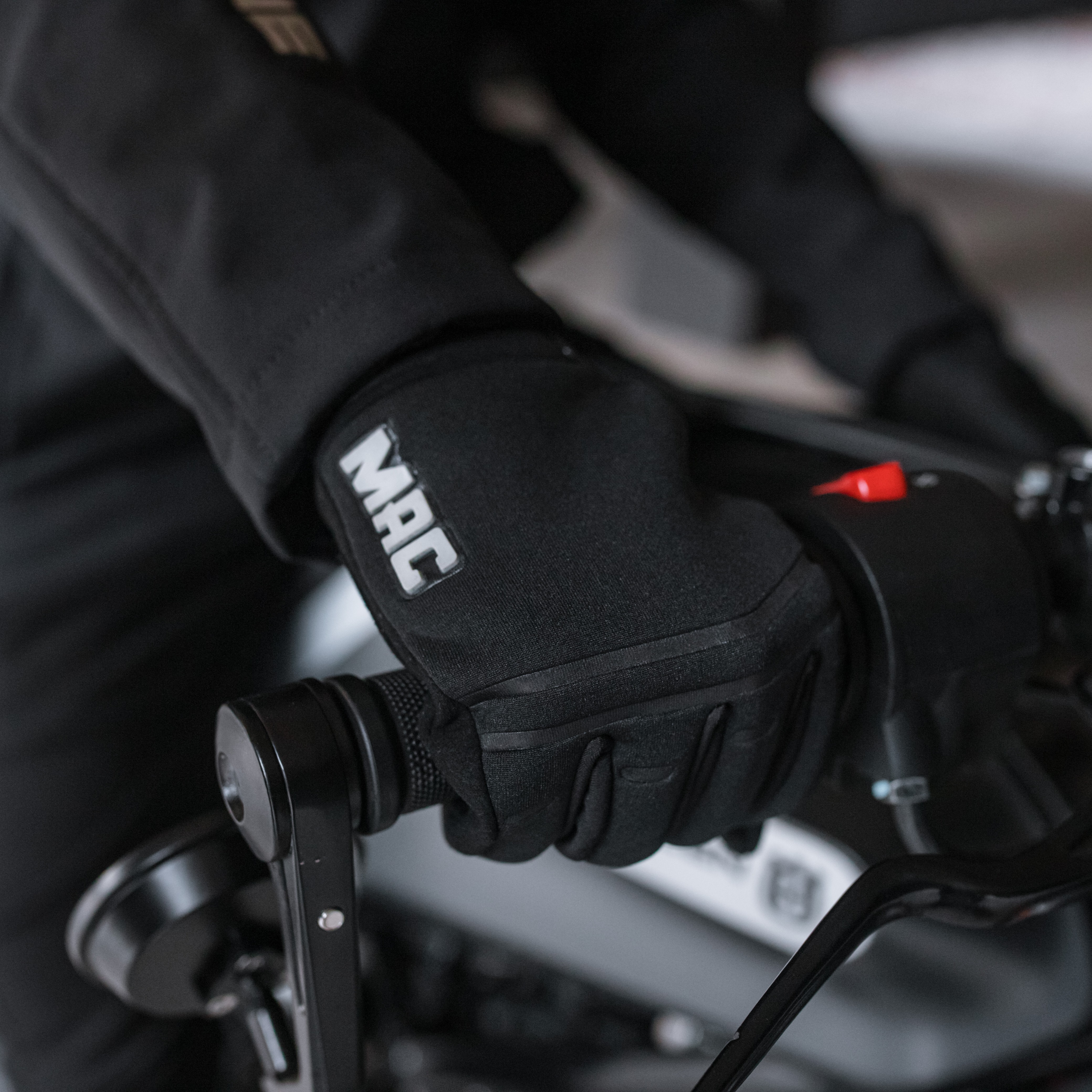 Guantes MAC Atomic Hombre Negro